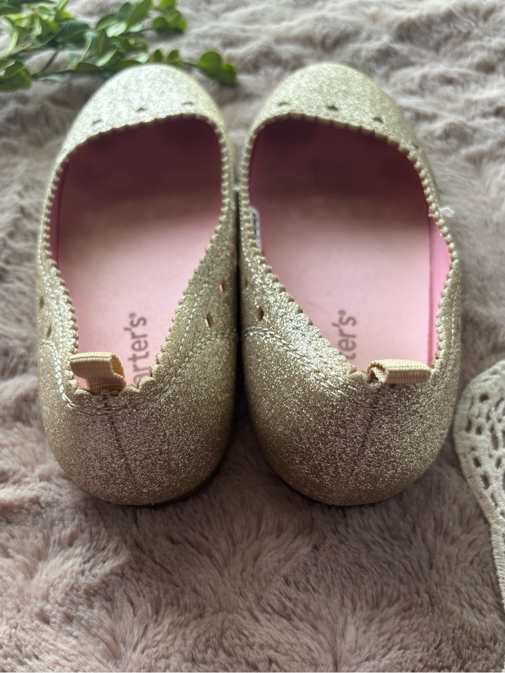 Carter’s Gold Glitter Heart‑Cutout Flats • Girls Size 2 - Picture 5 of 11